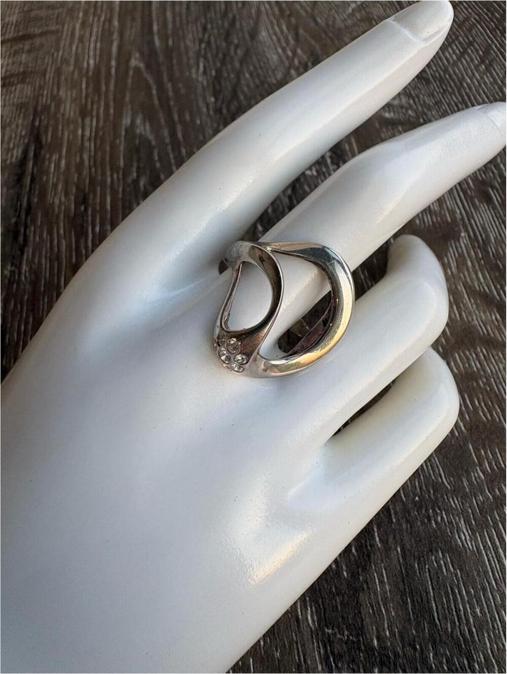 Sterling Silver Open Circle Ring with Crystal Accents - Size 9
